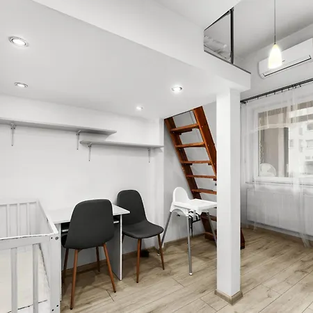 Koszykarska Mezzanine By Bookinghost * Krakkó