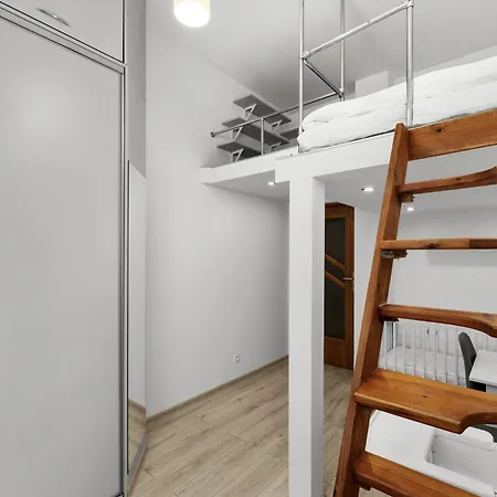 Apartman Koszykarska Mezzanine By Bookinghost *